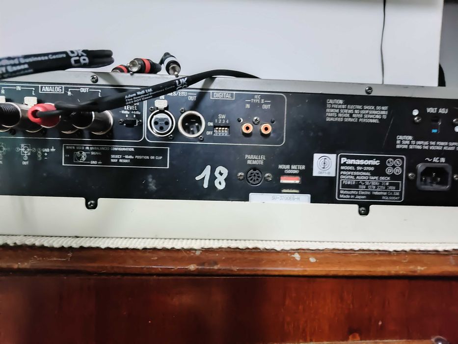 Panasonic SV- 3700 DAT recorder profesional