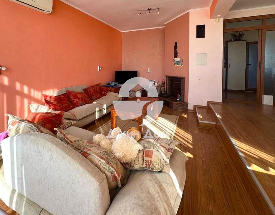 Продава се Къща в Бургас, Банево - 318 кв.м за 1541 €/кв.м - Снимка #2