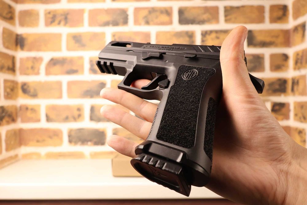 Пистолет SIG Sauer DK05 на орбизах