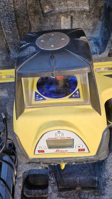 Nivela laser Leica Rugby 400 DG panta dublă