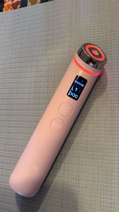 Medicube AGE-R Booster Pro Roz – Dispozitivul de skincare preferat de influenceri și vedete