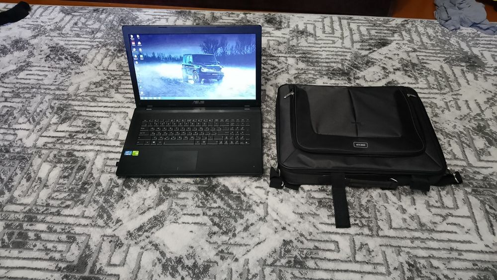 Продам  срочно ноутбук