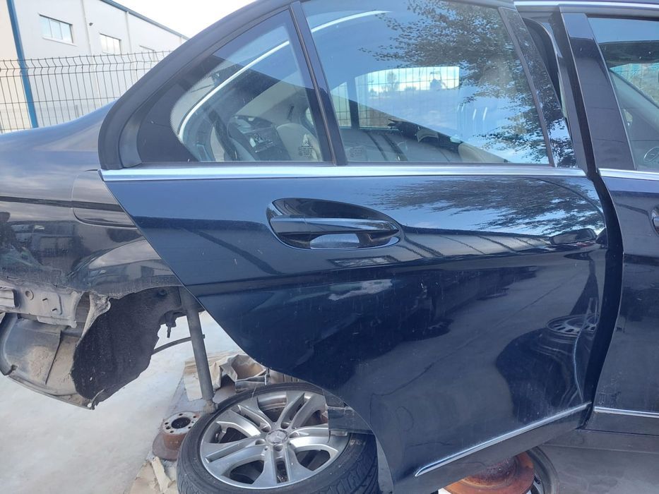 usa dreapta stanga, spate fata mercedes c class w204 neagra