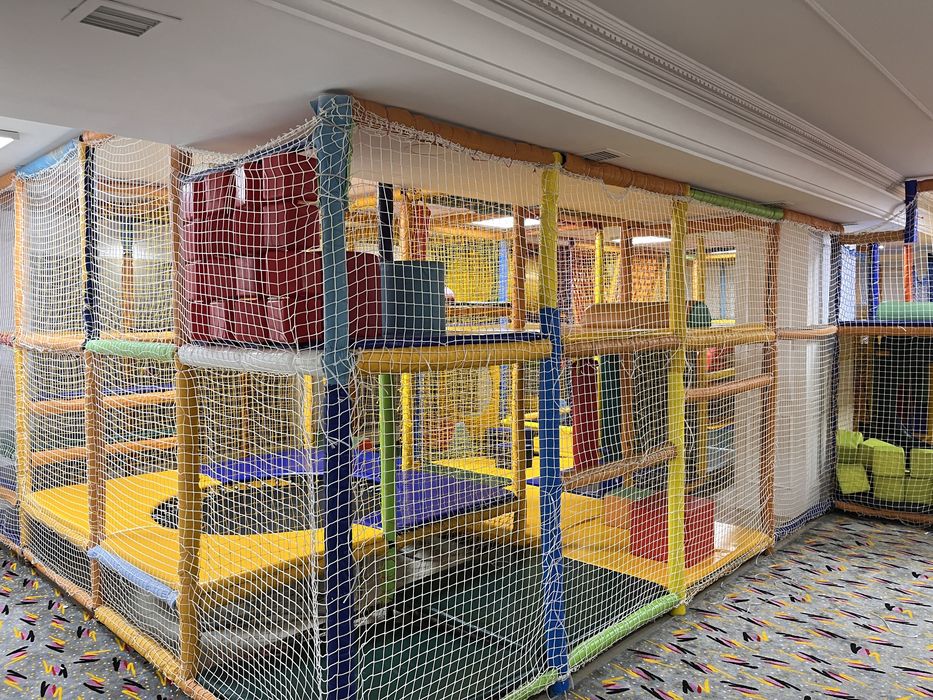 Продается большая игровая зона