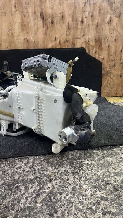 Корпус печки Лексус GS300 (160)