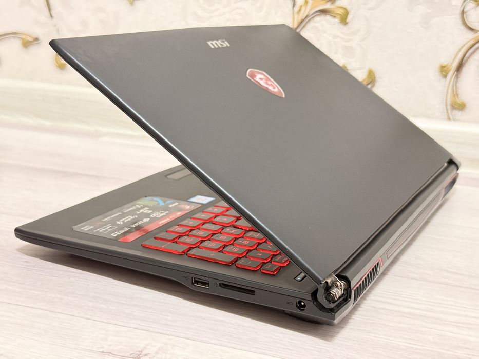 Игровой ноутбук MSI i7|8RAM|GTX1050TI|1000GB