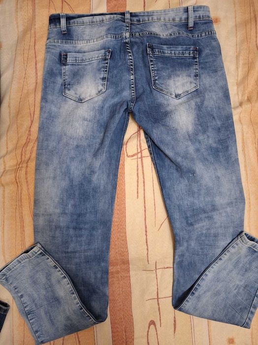 Дънки дамски 2 броя 25 лв