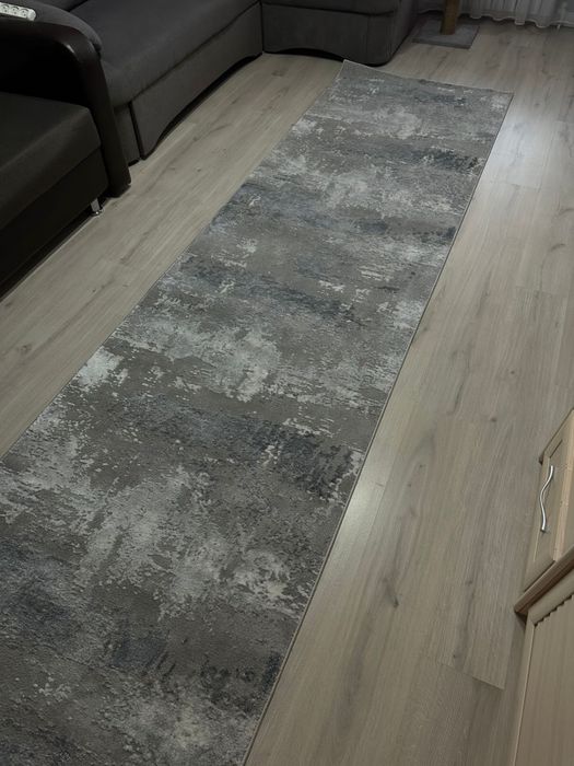 Продам ковры и  дорожку