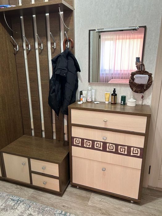 Продам мебель в прихожую