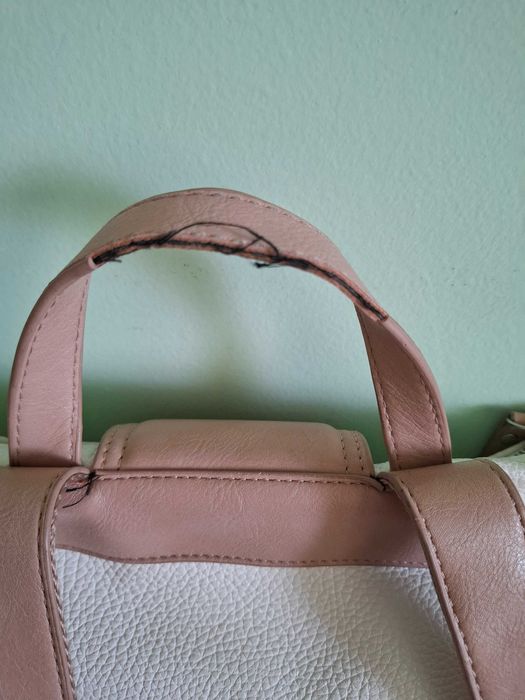 Дамска раница бяла