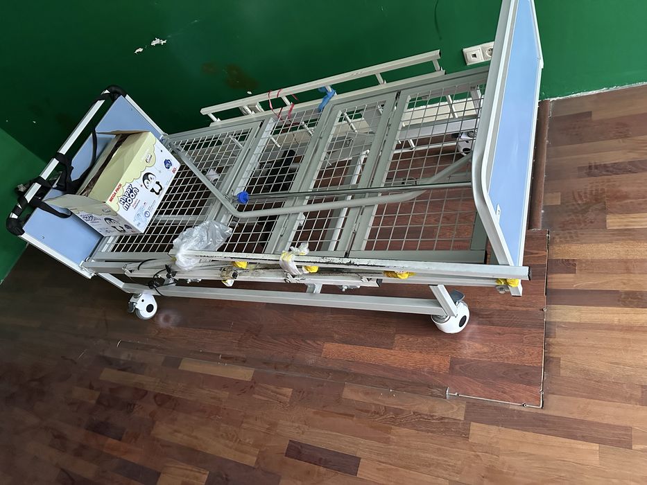 Инвалидная кровать