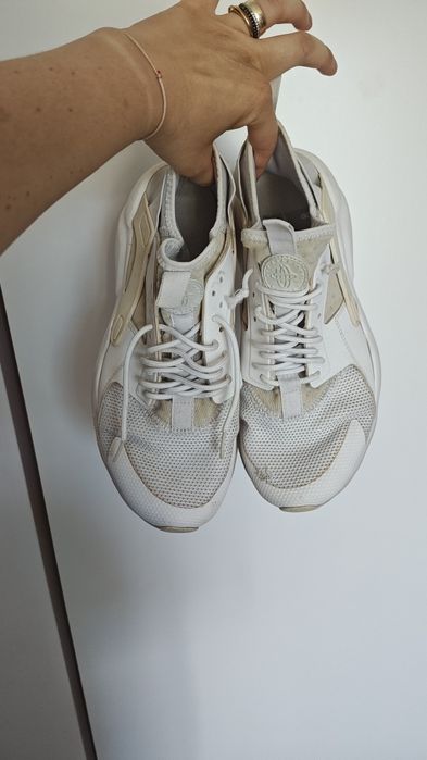Nike Air Huarache albi