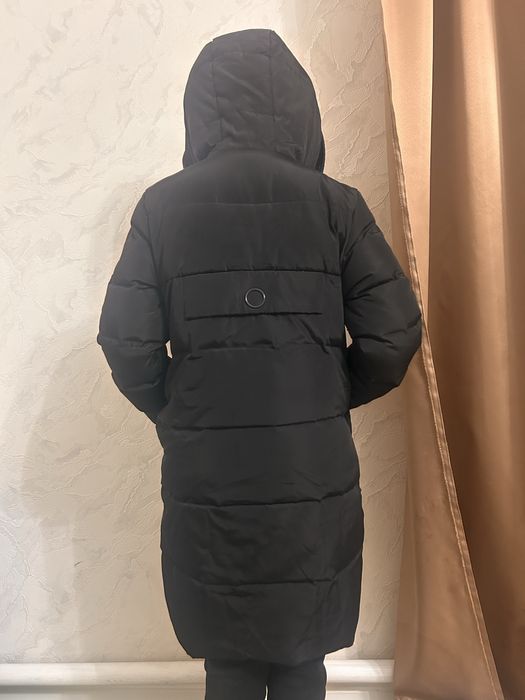 Пуховик девочке , жилетка и кожанка