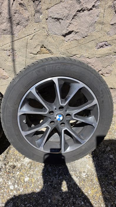 Оригинални 19" джанти за BMW с зимни гуми Michelin (255/50/19)