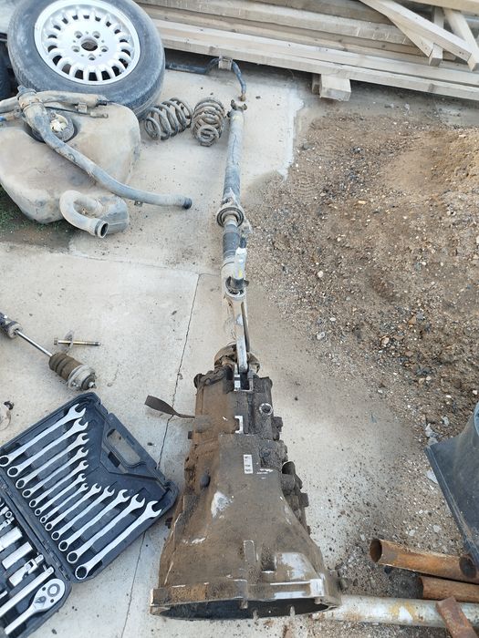 Продаю запчасти для бмв е36