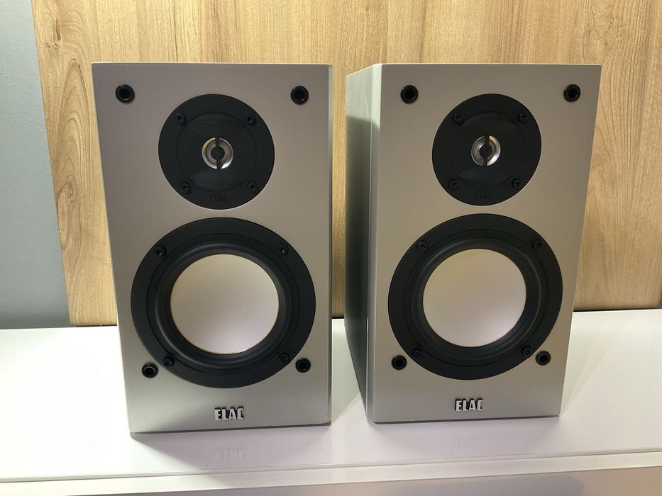 Букшелф колони Elac 101 II