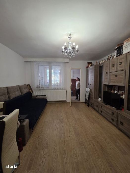 Garsoniera in supr. de 30 mp, parter, zona centrala Alba Iulia, comple — fotografia 1