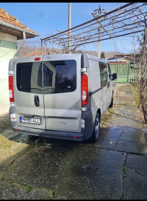 Vând / Schimb Renault Trafic mixt 6 locuri+marfă
