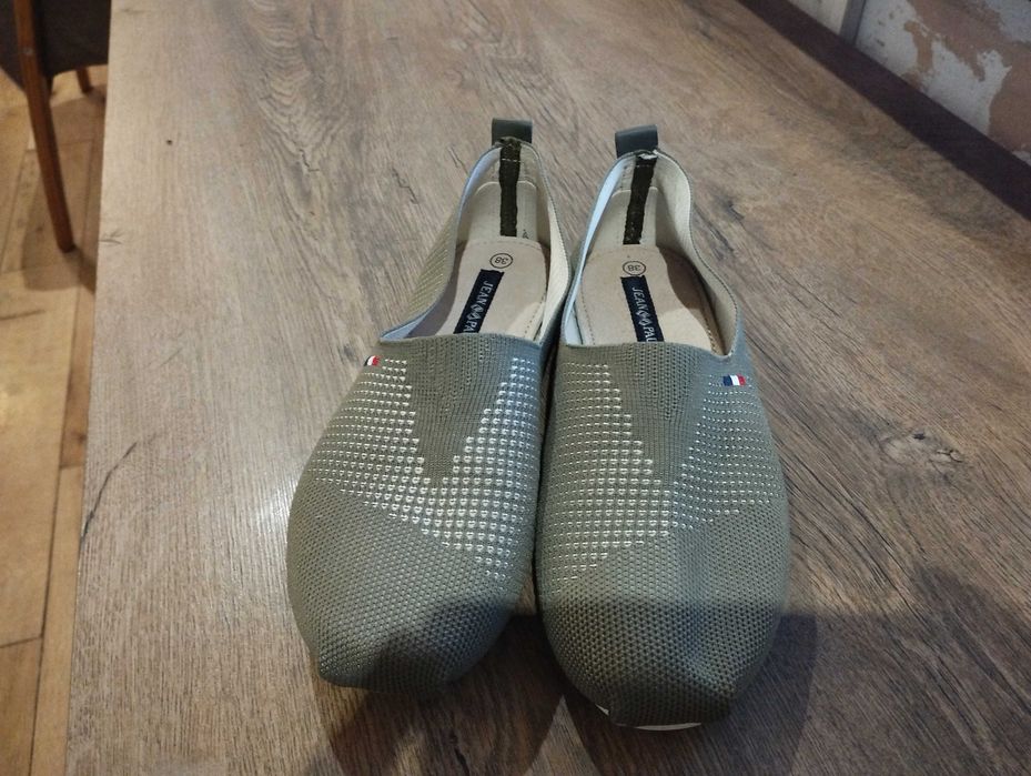 Нови    Еспадрили