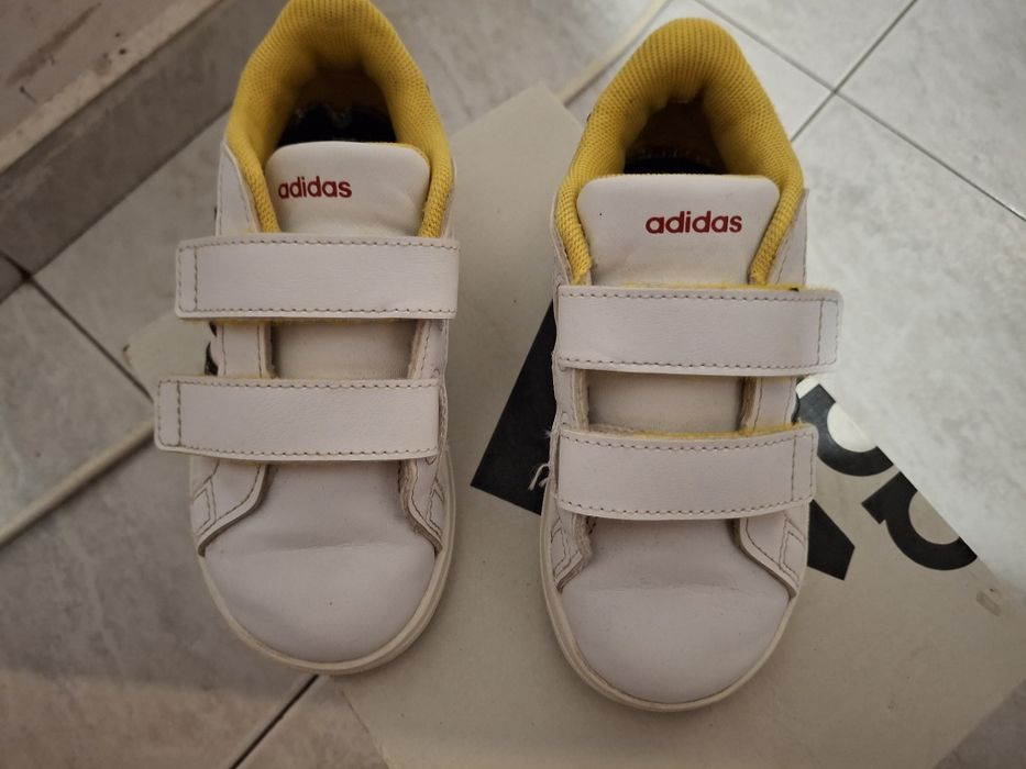 Маратонки adidas