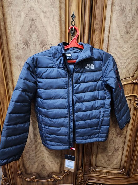 Продается новая куртка на мальчика 10-12 лет