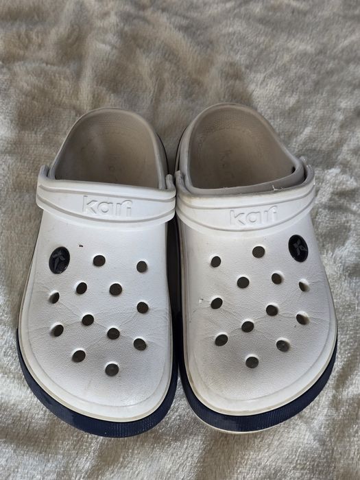 Продам обувь на девочку 32-33