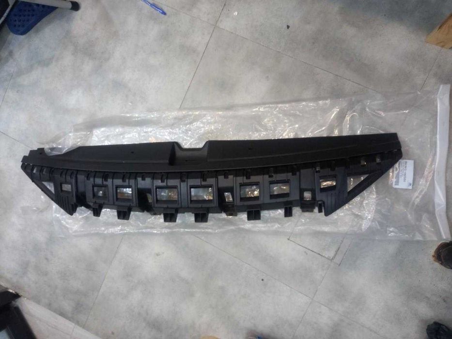 Накладка телевизора на Хэндай Акцент 17-/ Hyundai Accent 17-