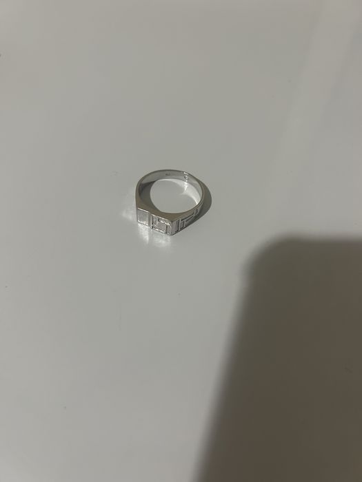 Продам серебро колцо 925