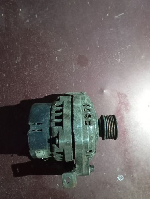 Продам генератор ваз-2114