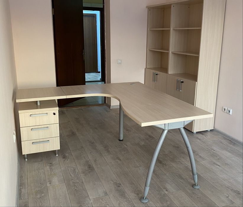 Стол угловой