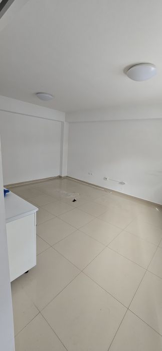 Dau in chirie spatiu comercial