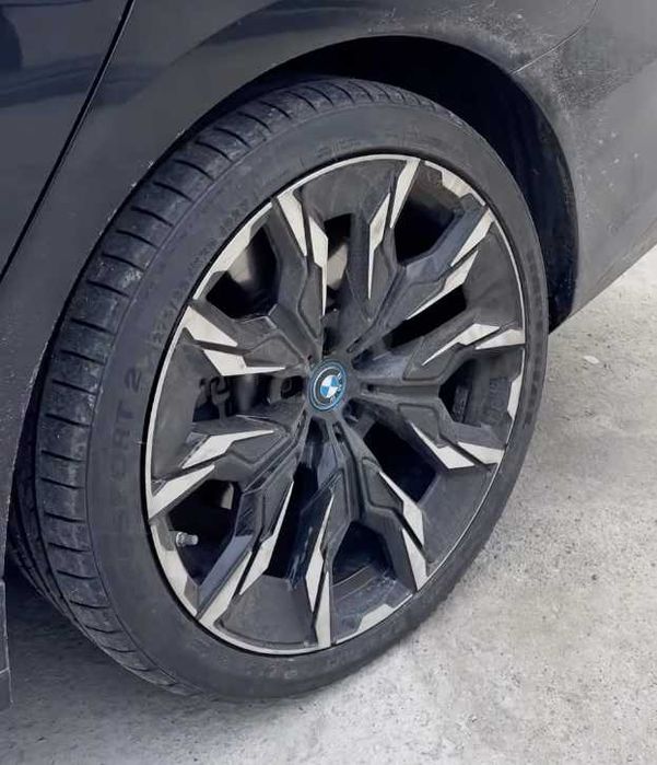 BMW i5 35L  2024г! Темно Синий!! 18 тыс км пробега! Чистая краска!