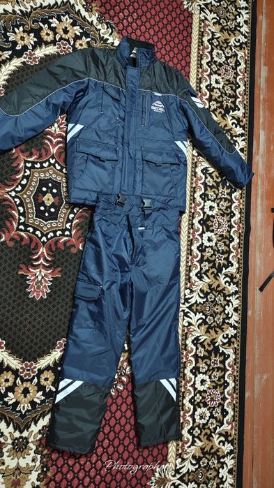 Куртка сатылады новый.