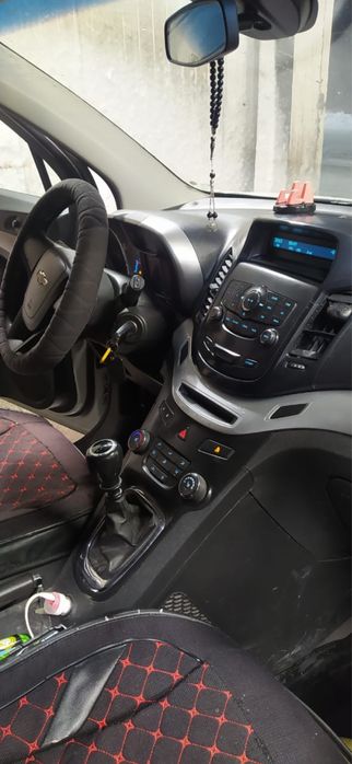 Продам машину шевроле орландо