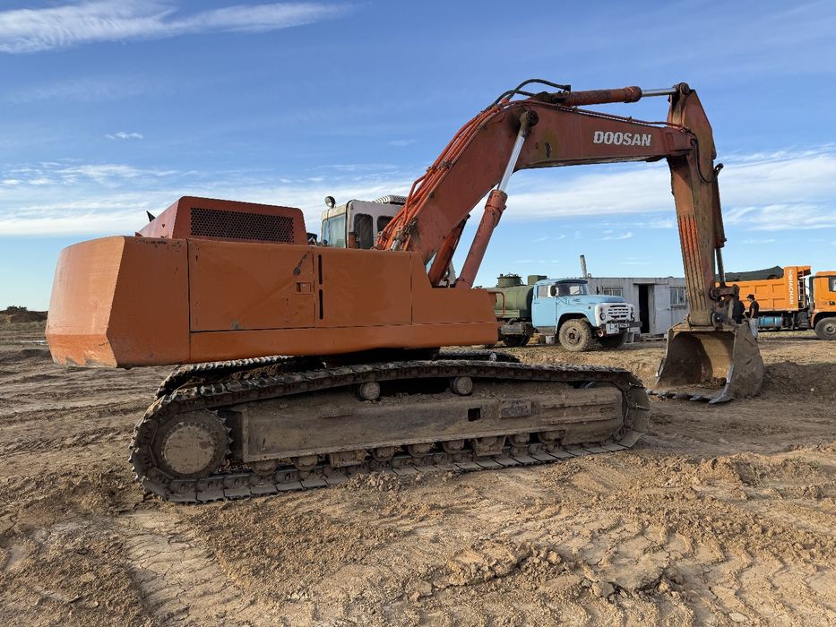 Эксковатор DOOSAN