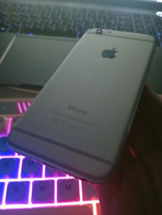 Продам iPhone 6 с коробкой
