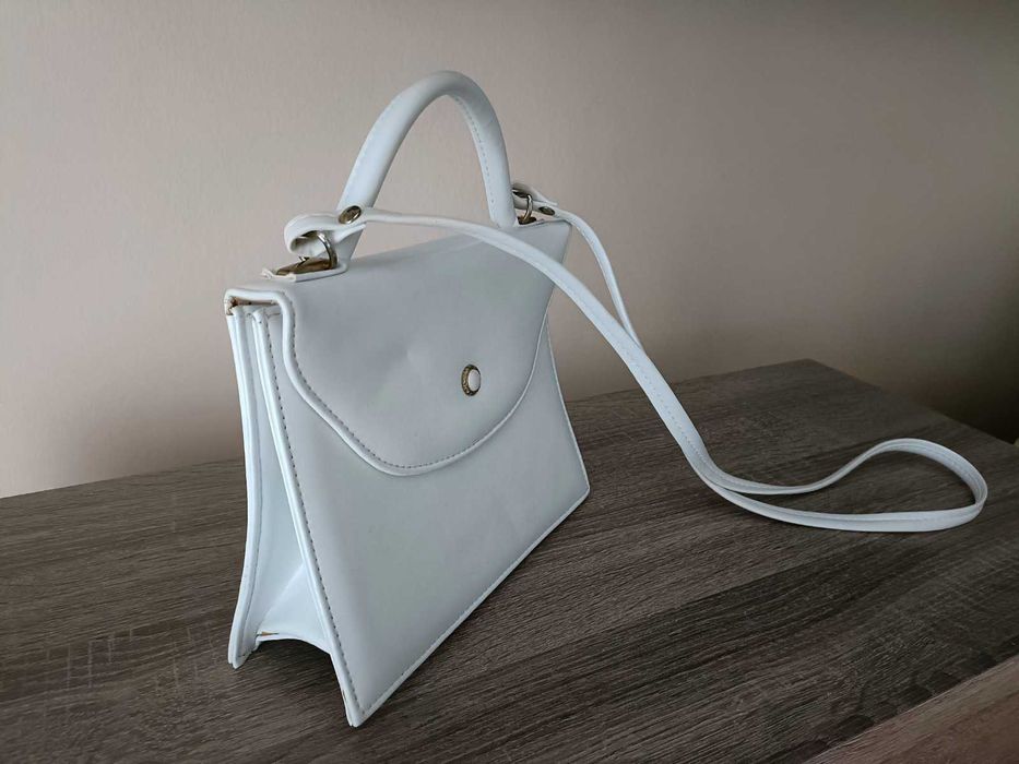 Вазички, чанта и други декорации