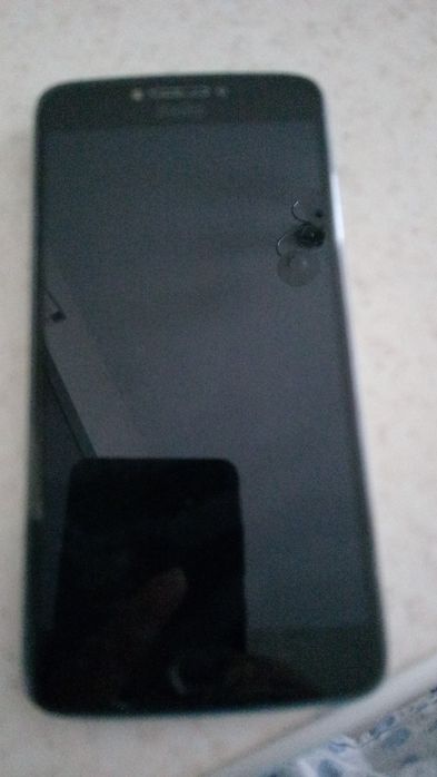 Телефон на запчасти