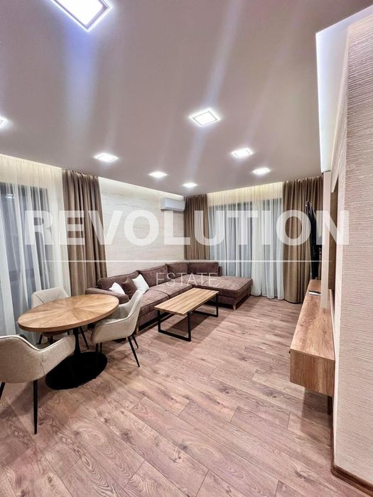 Дава се под наем Двустаен апартамент в Пловдив, Кючук Париж - 70 кв.м за 610.98 € - Снимка #3