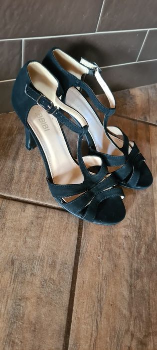 Vand 4 p sandale elegante