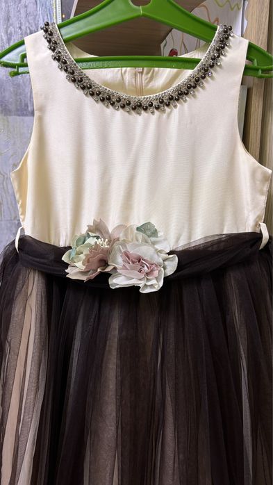 Продам платье для девочки