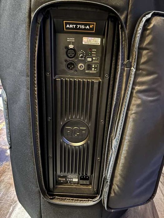 Boxe RCF 715 MK 4+huse permanente+ stative gravity +mixer digital Behringer flow 8 +cabluri aferente
