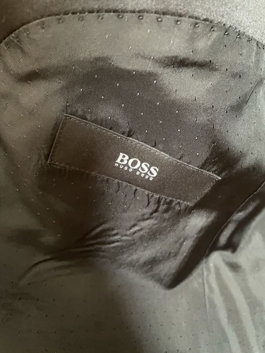 Продам смокинг Hugo Boss б/у