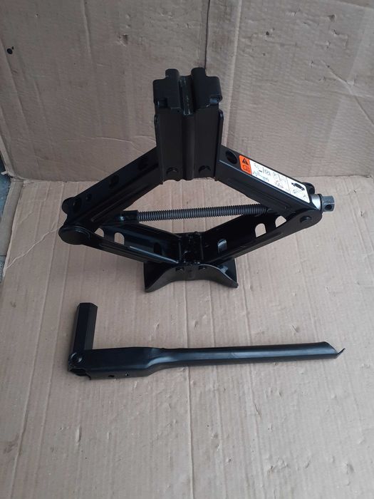 Cric,cheie de roti FORD Kuga, Edge, Puma