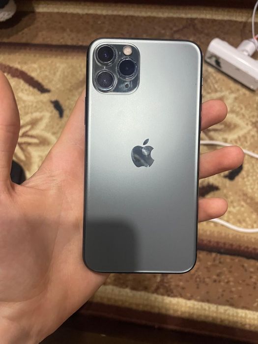 Продам айфон 11 про