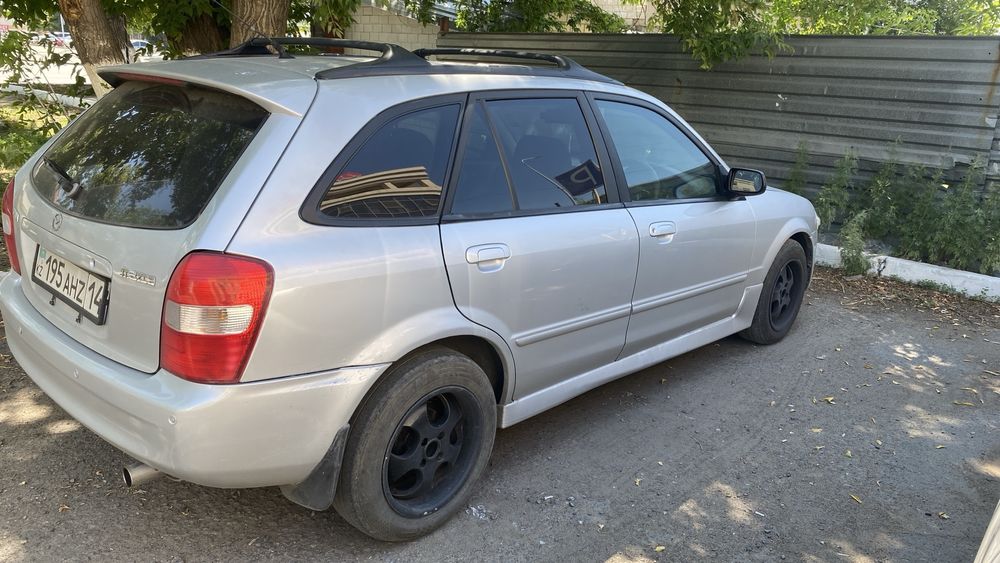 Продам Mazda Familia 1999