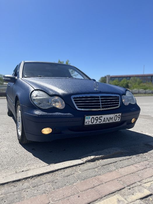 Продам Мерседес С180, объем 2 литра