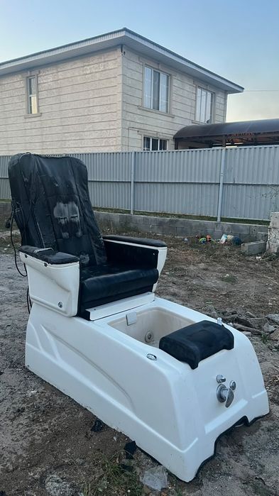 Педикюрный кресло