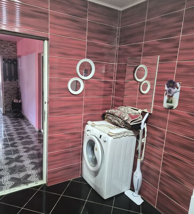 Vând casă in comuna modelu