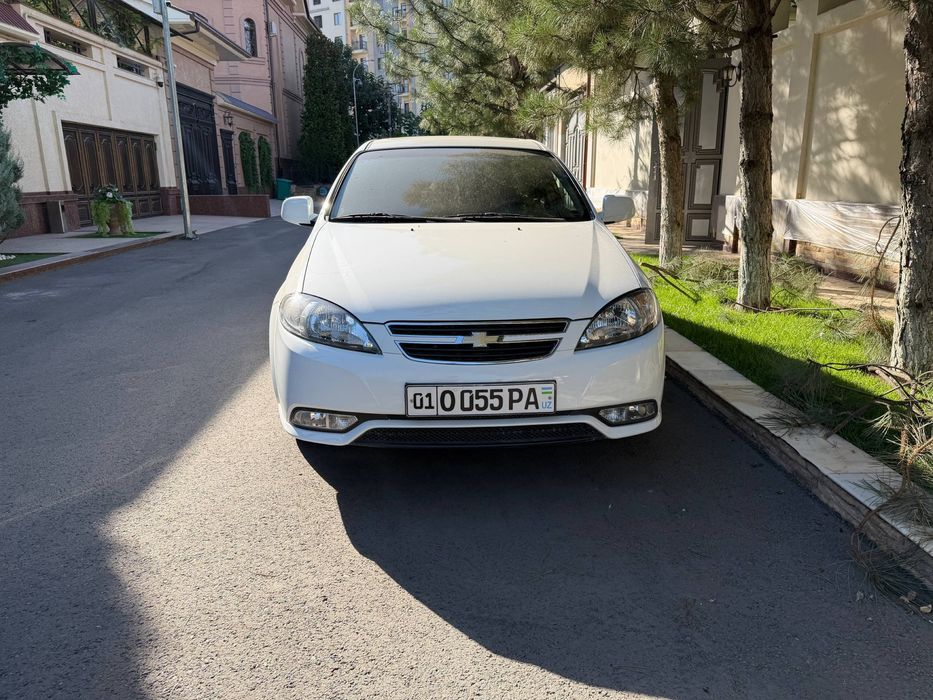 Продаётся автомобиль GENTRA
